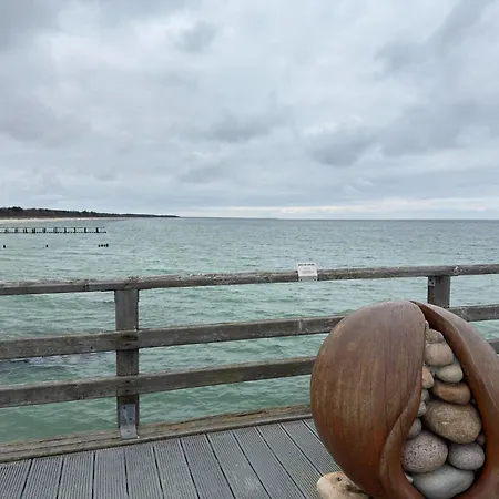 Holiday home Mit Garten In Zingst